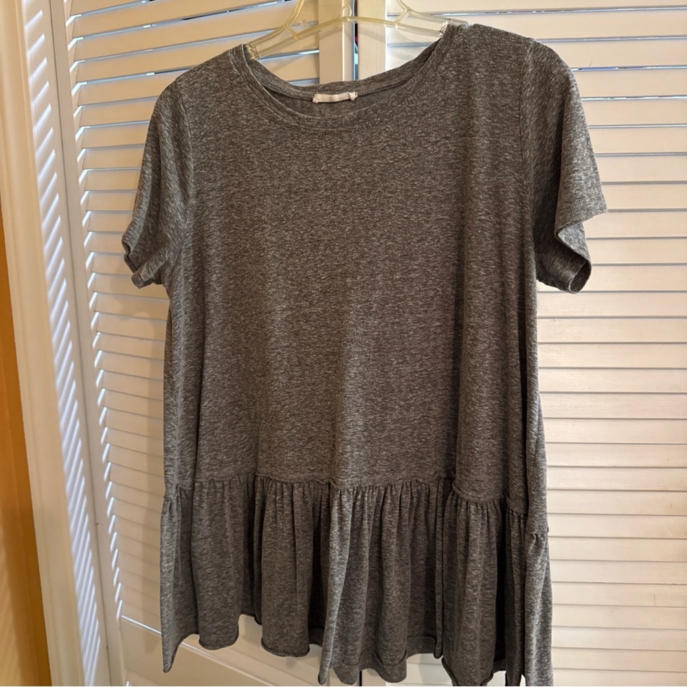 Mod Ref Charcoal Short Sleeve Peplum Top
